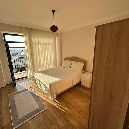 Vakantiehuis Duplex 2 Bedroom With Garden İmroz