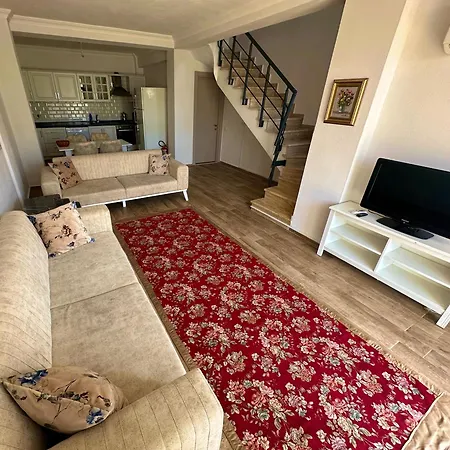 Duplex 2 Bedroom With Garden