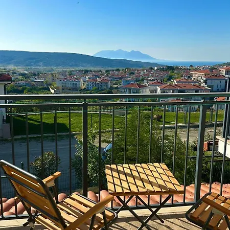 Duplex 2 Bedroom With Garden