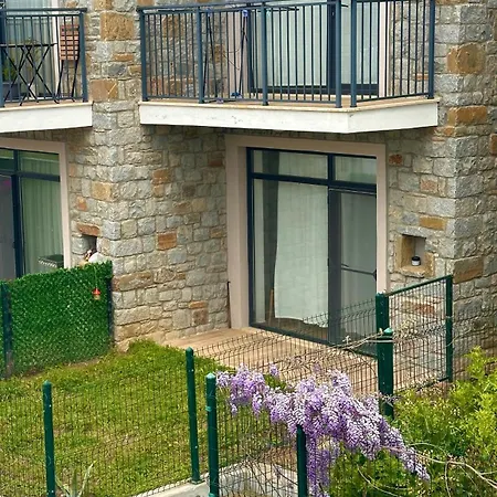 Duplex 2 Bedroom With Garden Nyaraló